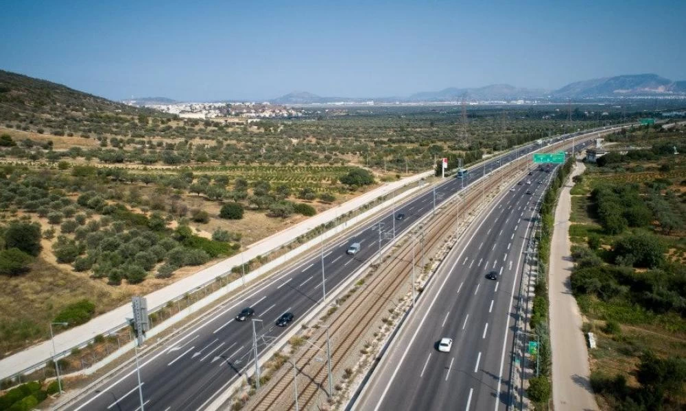 Κλειστή η Περιφερειακή Αιγάλεω στο ύψος του Ασπροπύργου λόγω πτώσης τοιχίου